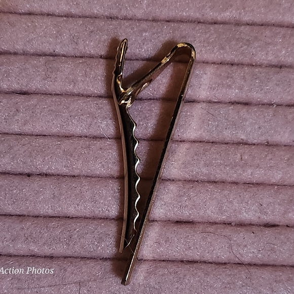 12k Gold Plated Money Clip. $140 capacity of $20 bills - Picture 4 of 4